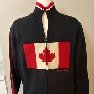 Mondetta Canada sweater